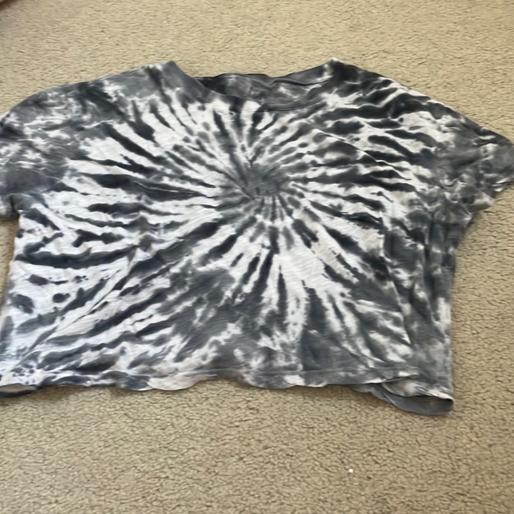 Katie J Nyc cropped tee
